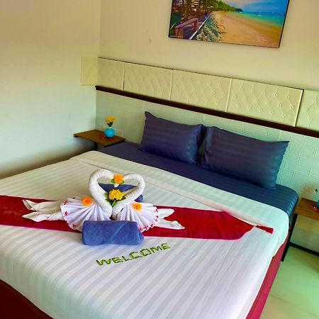 At Home Hotel Patong Εξωτερικό φωτογραφία